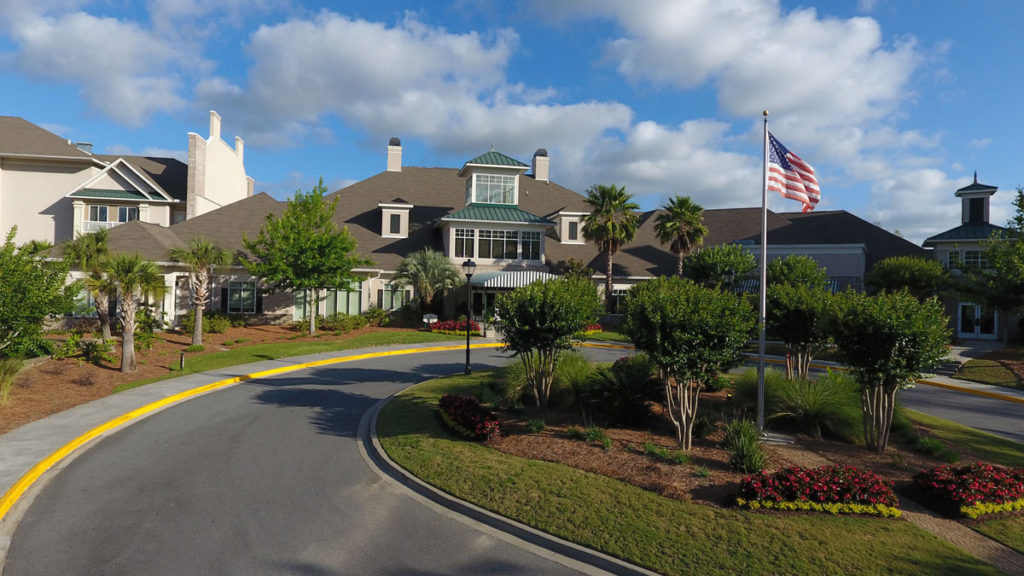Entrance and drive up to the Marshes at Skidaway Island senior living community